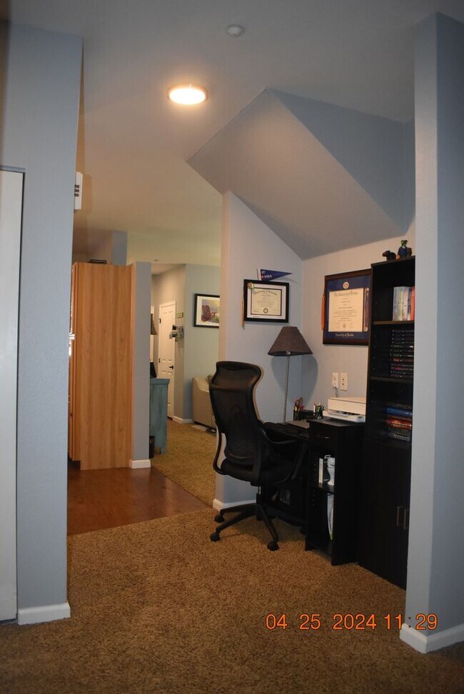 Building Photo - 2 bed / 2 bath Condo  - Deer Creek Condos Southwest Littleton