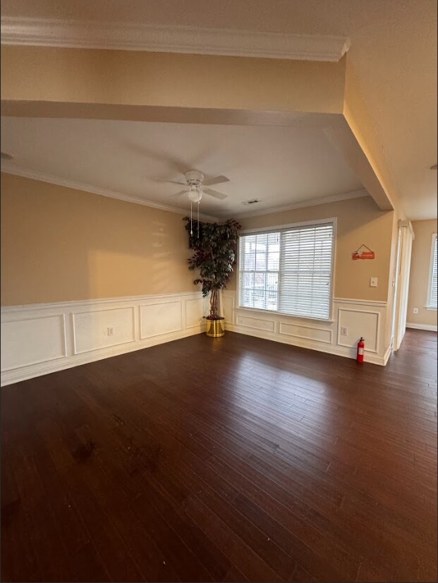 Building Photo - Spacious 3-Bedroom Condo with Modern Amenities in Prime Greenville Location