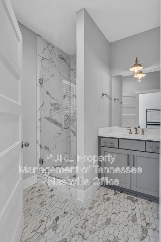 Building Photo - 1404 10th Ave N