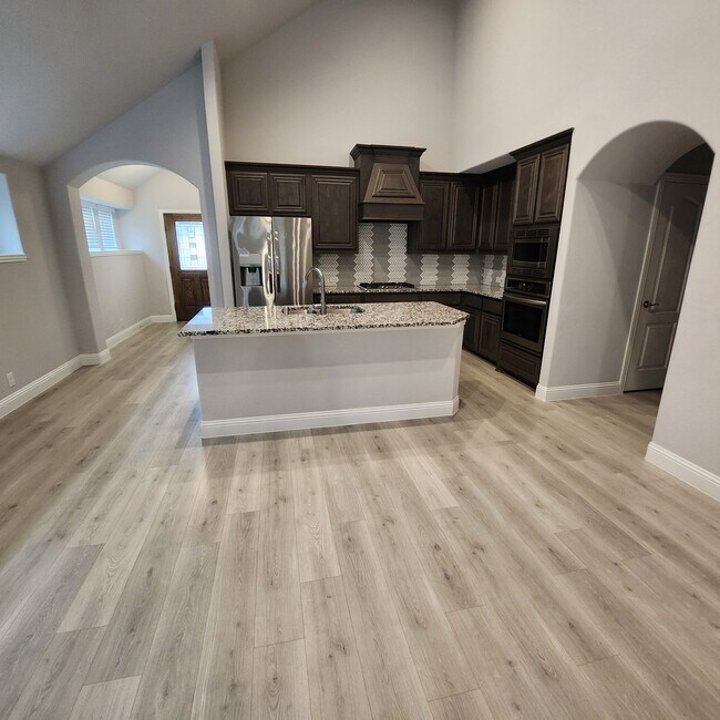 Building Photo - 1312 Carancho Dr