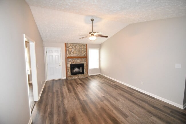 Building Photo - 6313 Applewhite Rd