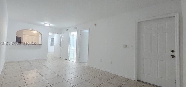 Building Photo - 2921 SE 13th Ave