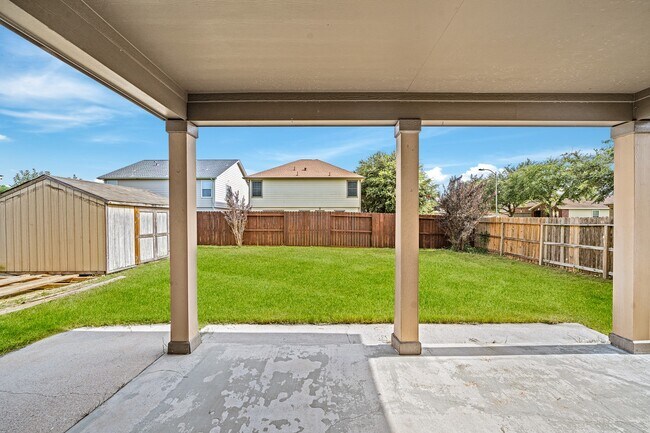 Building Photo - 15623 Harris Canyon Ln