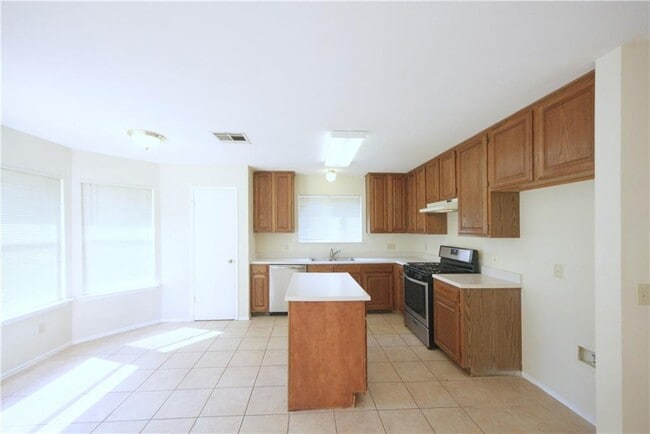 Building Photo - 8005 Tantara Ct