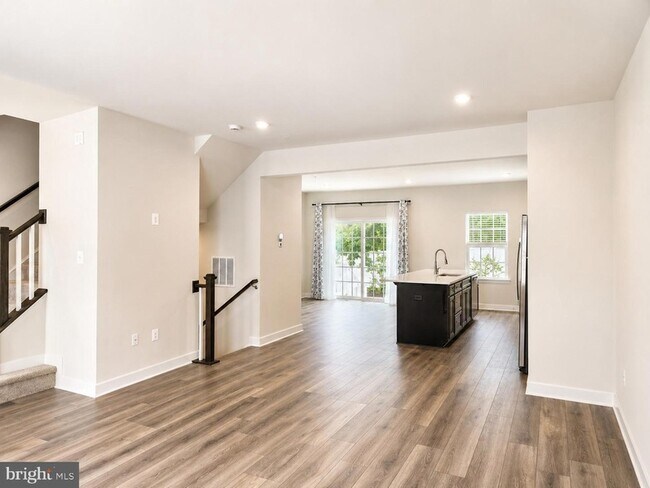 Building Photo - 340 Paca Gardens Ln