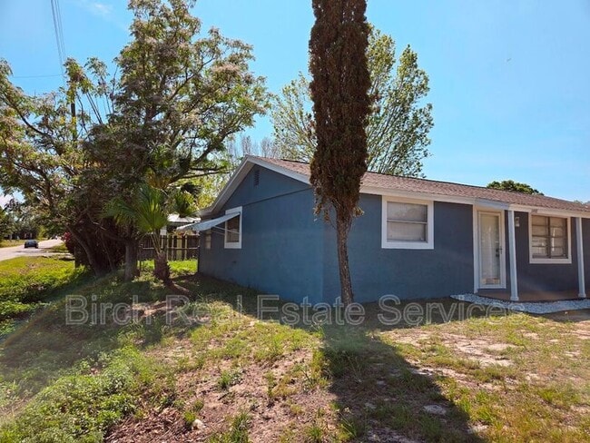 Building Photo - 6448 Reno Ave