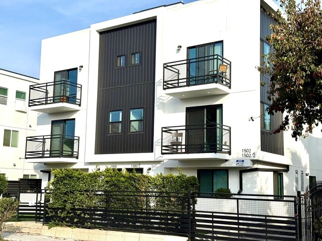 Building Photo - 1500 Arapahoe St