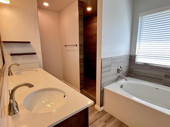 Building Photo - 4100 NW 152nd Terrace