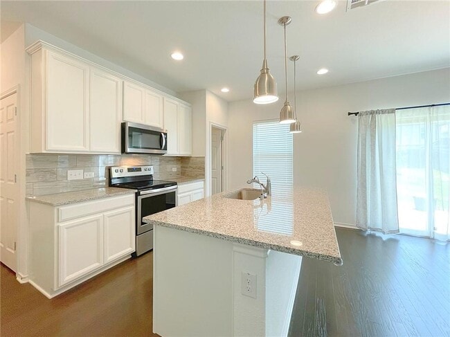 Building Photo - 13017 Titanium St