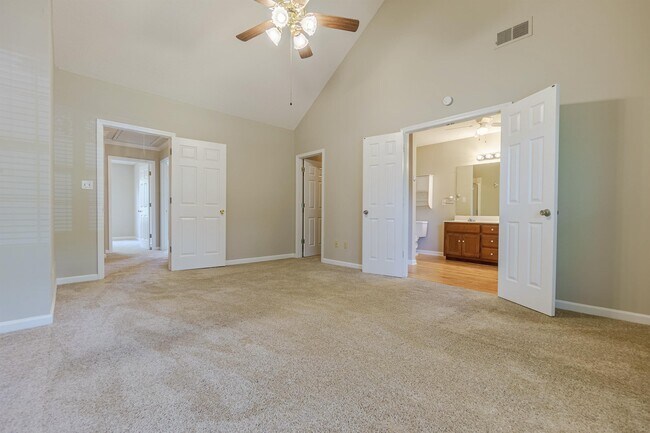 Building Photo - 4375 Big Horn Dr S