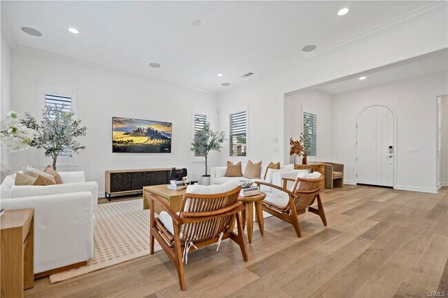 Building Photo - 173 Newall