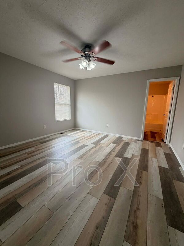 Building Photo - 4506 E Chipmunk Ln