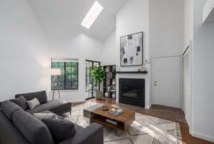 Building Photo - 4816 E Kentucky Ave