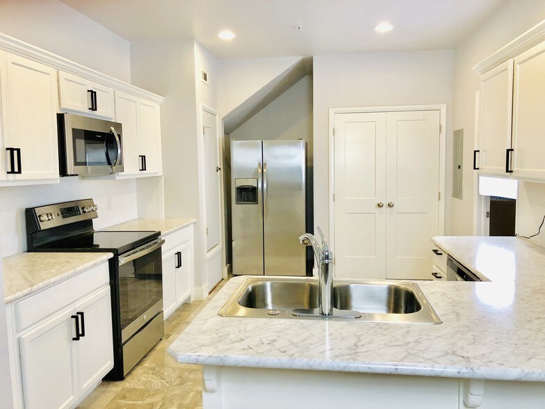 Building Photo - 1132 NW 34th St