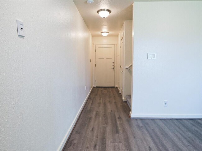Building Photo - 21155 Gosling Rd