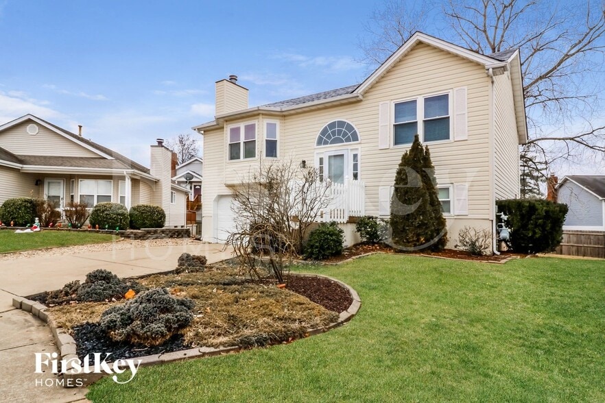 Building Photo - 1831 Florine Ct