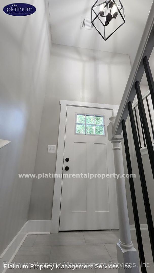 Building Photo - 4 br, 2.5 bath House - 2635 Hatfield Cir Se