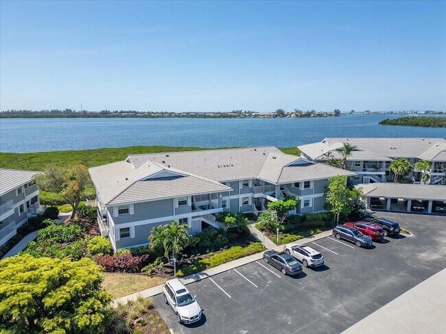 Building Photo - 1343 Perico Point Cir