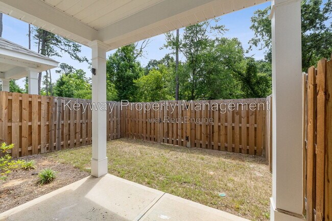 Building Photo - 4502 Chestnut Trl