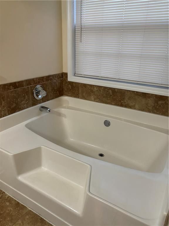 Building Photo - 508 Lee Miller Dr