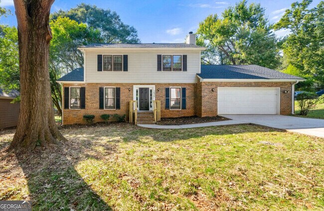 Primary Photo - 1432 Fieldgreen Overlook