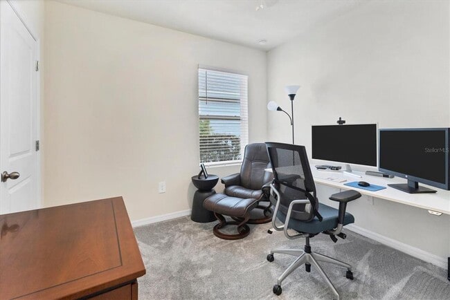 Building Photo - 3293 Hilltop Cir