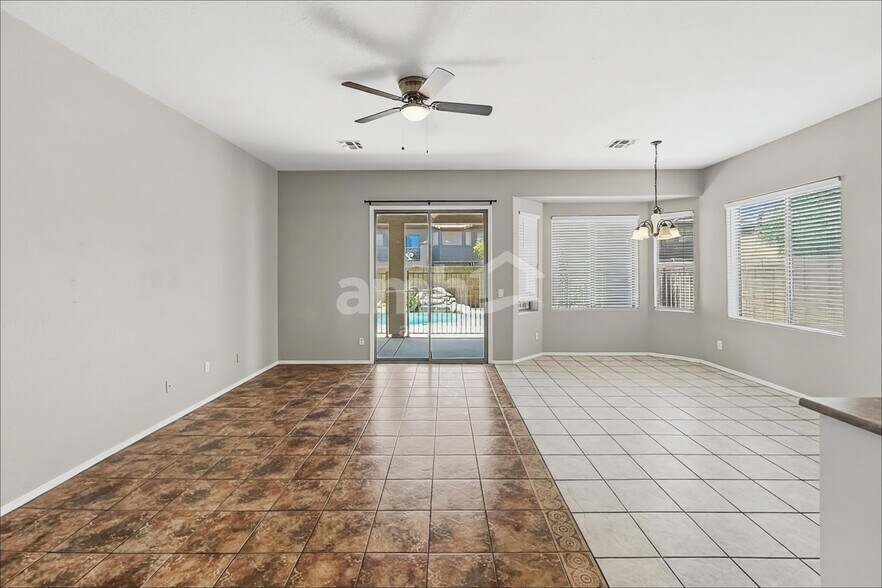 Building Photo - 12717 W Earll Dr