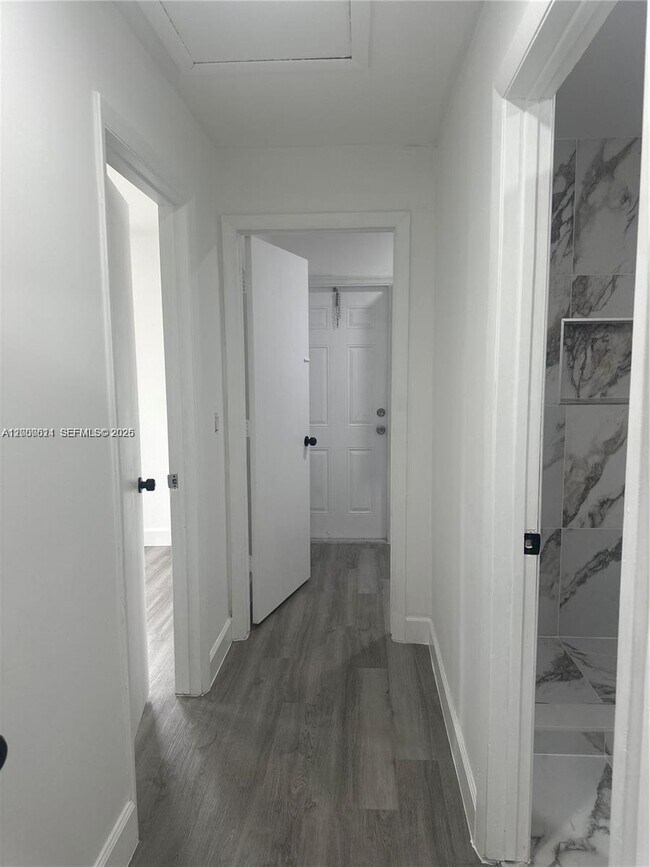 Building Photo - 6560 SW 49th St