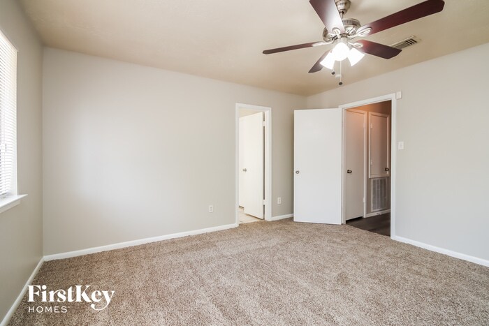 Building Photo - 8634 Huntermoor Cir