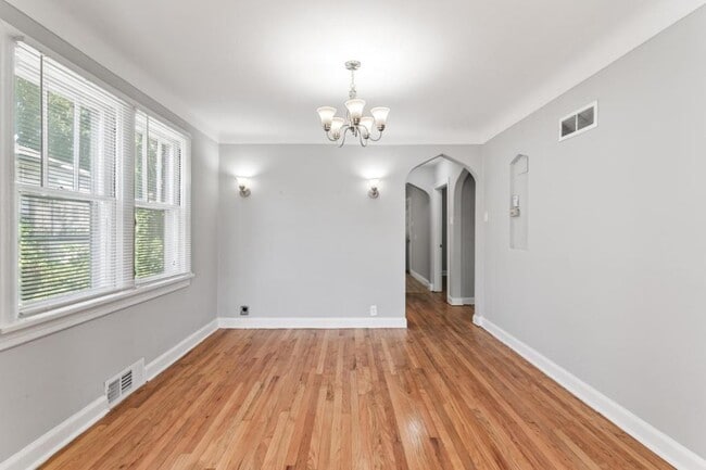 Building Photo - 5613 Jennings Station Rd