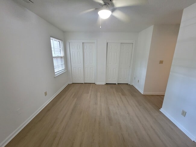 Building Photo - 921 Wildwood Square Ct