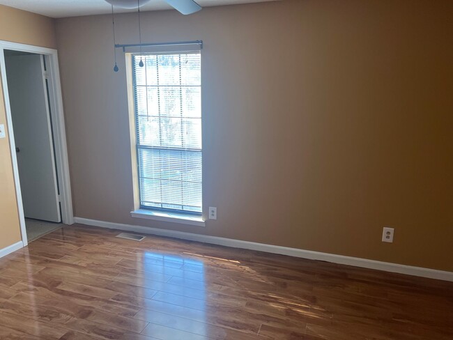 Building Photo - For Rent: Spacious 2-Bedroom, 2.5-Bath Tow...