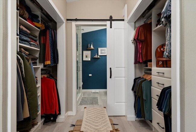 Building Photo - 88 W High Oaks Cir