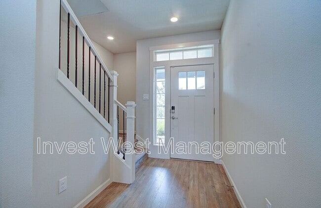 Building Photo - 6834 N 89th Loop