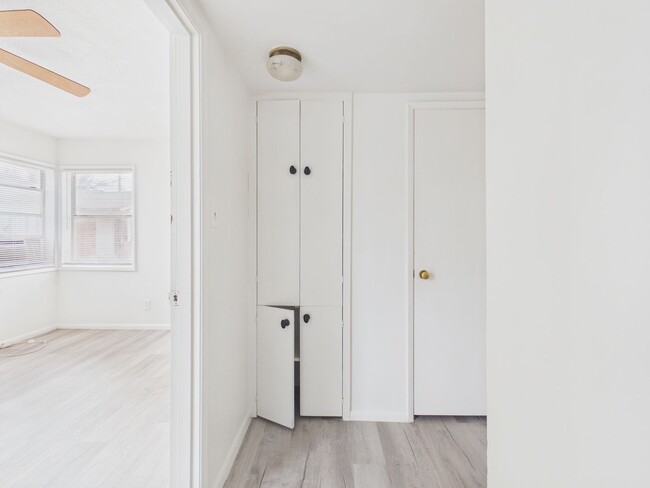 Building Photo - 3008 Westhaven Dr