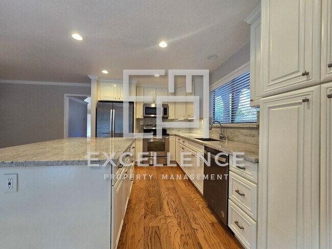 Building Photo - In the Villages 55+ Gated Community, 2/2+ Office, 1900+Sf, Deck, Views, Golf Course and Much More