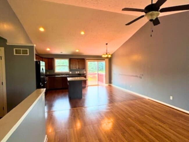 Building Photo - 3780 Timberlake Ct SE