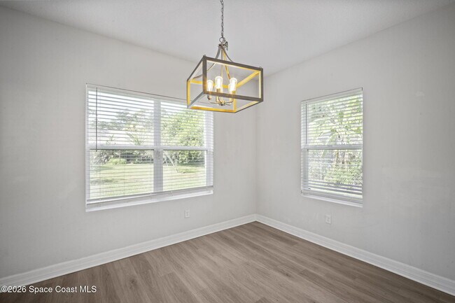 Building Photo - 330 San Marino Rd SW