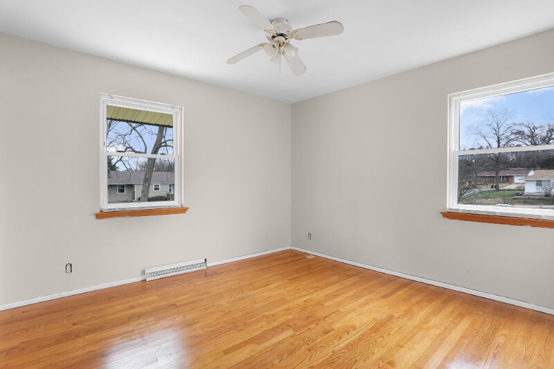 Building Photo - 1347 Samoa Dr