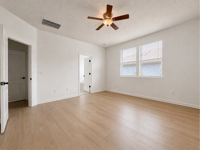 Building Photo - 117 Camden Cay Dr