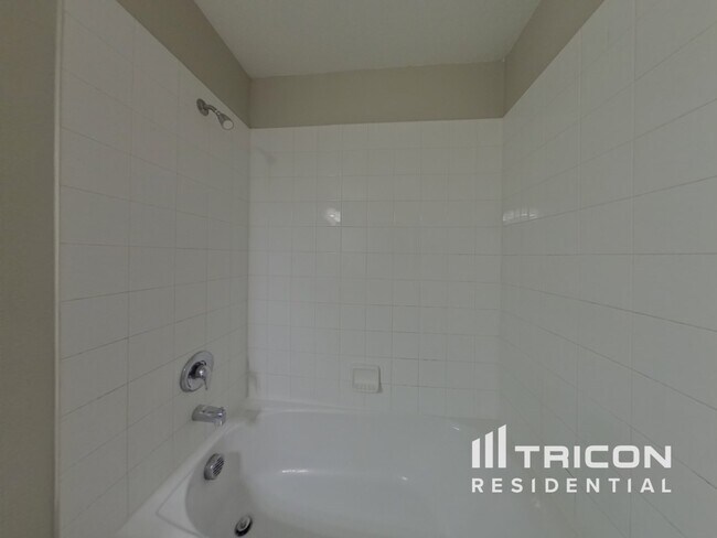 Building Photo - 10015 RoseMary Leaf Ln