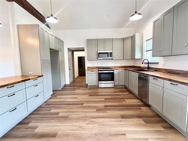 Building Photo - 108 Wood Duck Ln
