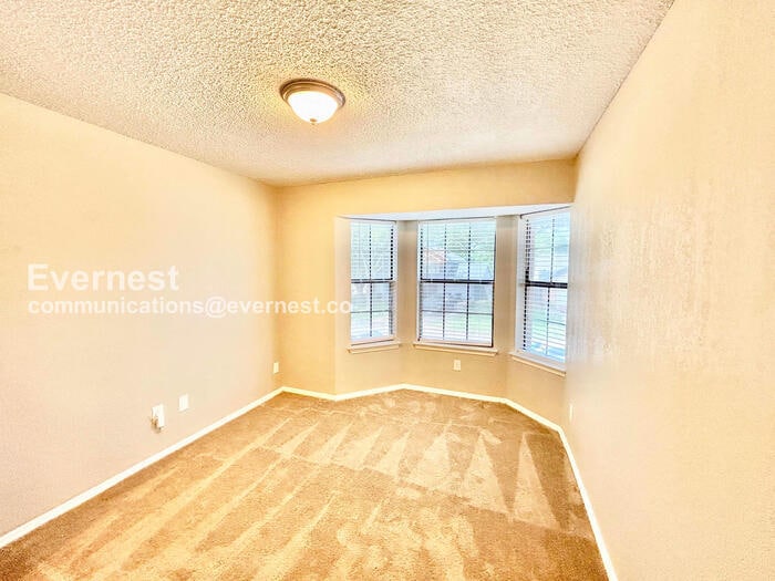 Building Photo - 1404 Ardmore Dr