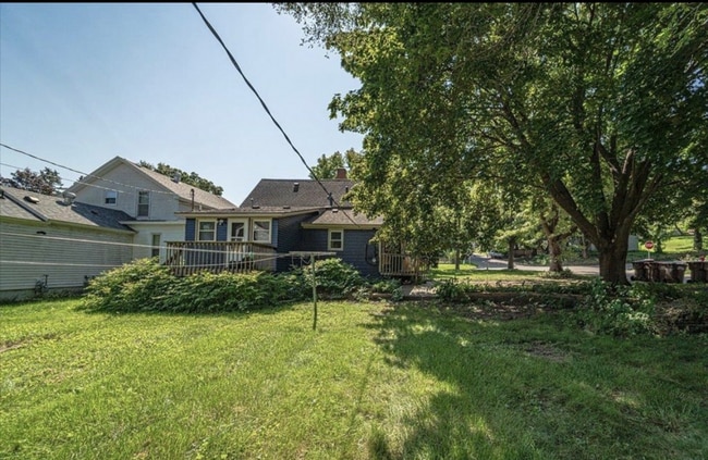 Building Photo - Beautiful 3-Bed 1-Bath Available Now in Hastings!