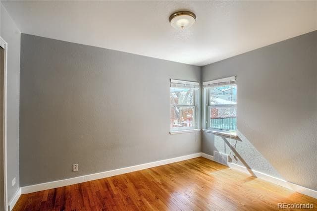 Building Photo - 1331 N Raleigh St