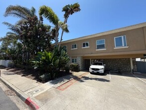 Building Photo - ***$750 Move in Special*** Coastal Living in Ocean Beach, Updated Apartment with In Unit Laundry