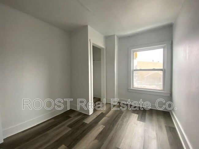 Building Photo - 124 S Chillicothe St