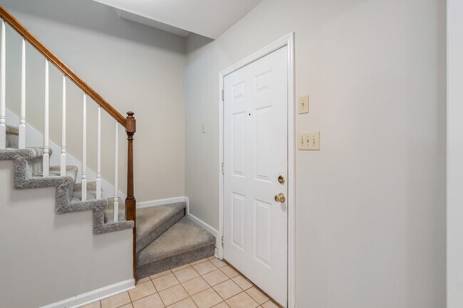 Building Photo - 8815 Brucewood Ln