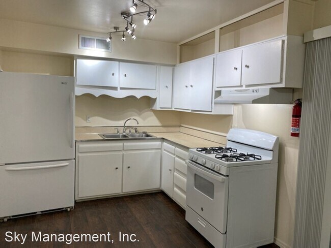 Building Photo - 3 br, 2 bath House - 10401 Britt Ct. NE