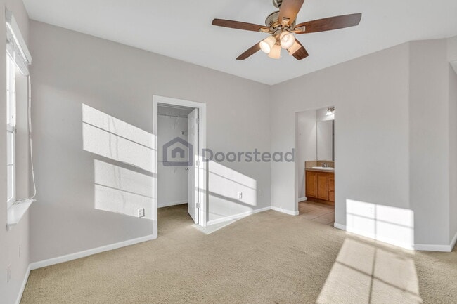 Building Photo - 2743 Lavender Ter